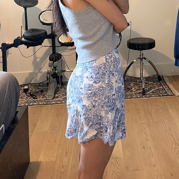 American Apparel Blue floral A-Line skirt - Picture 6 of 6